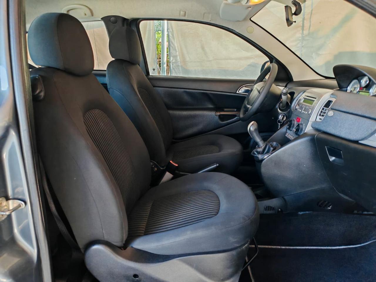 Lancia Ypsilon 1.3 Mjt 90 CV Platino