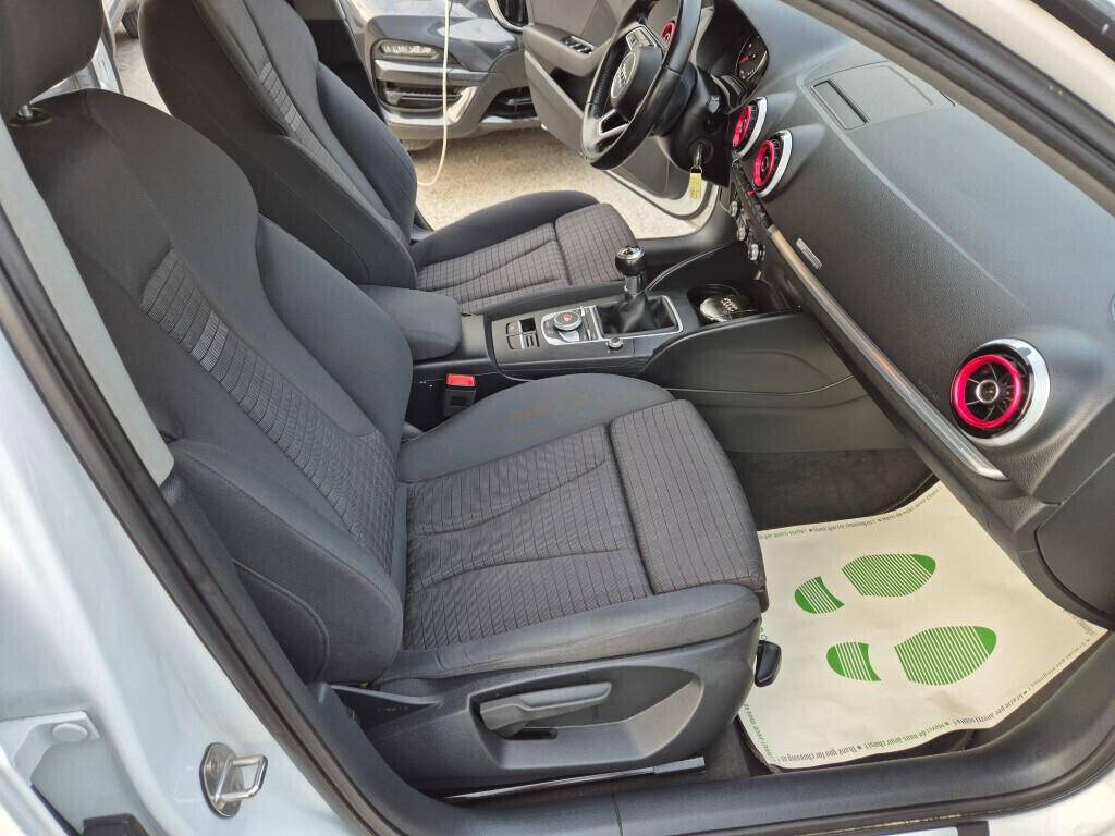 Audi A3 SPORTBACK 1.6 TDI SPORT NAVI LED