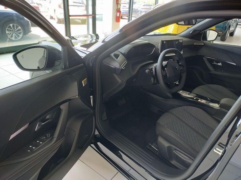 Peugeot 2008 Hybrid 136 e-DCS6 Allure + Vision & Drive KM0