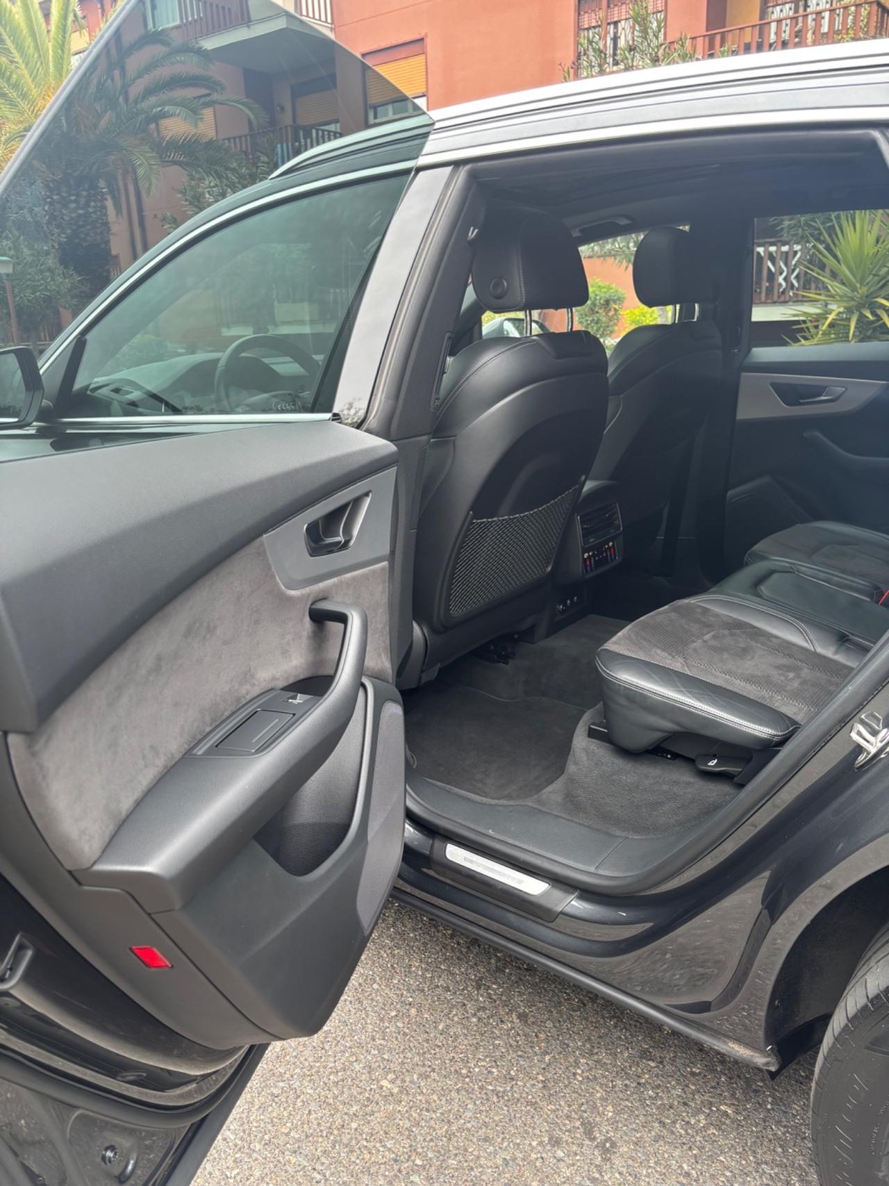 Audi Q8 50 TDI 286 CV SLINE FULL OPTIONAL