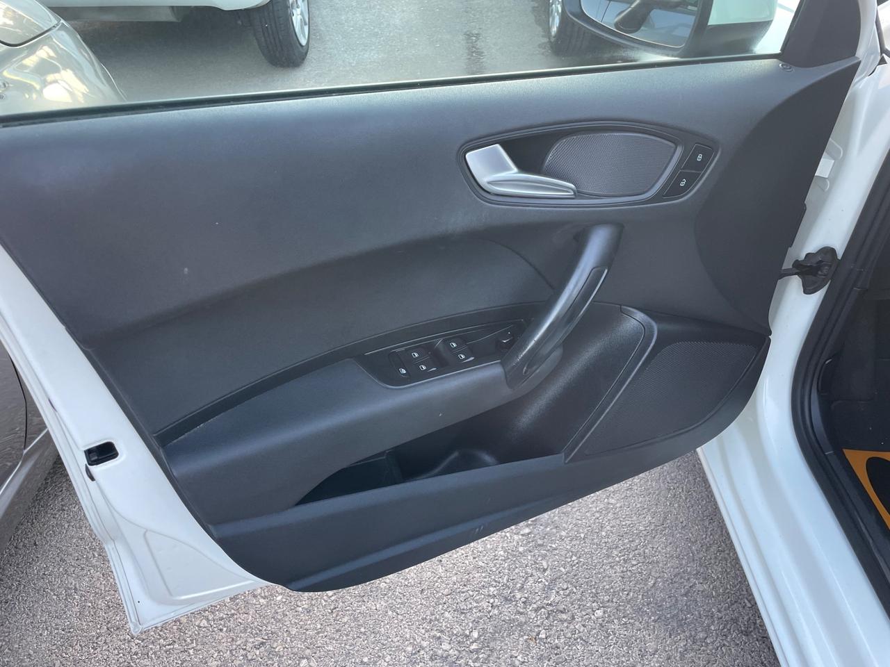 AUDI A1 1.6 DIESEL 90 (CV) 2012