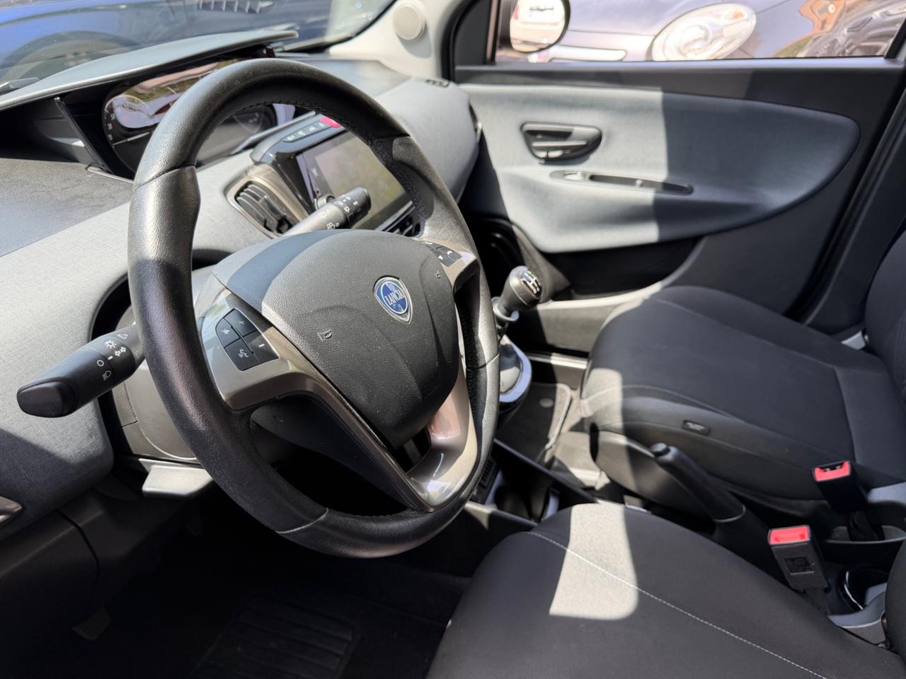 Lancia Ypsilon 1.2 69 CV 5 porte GPL Gold