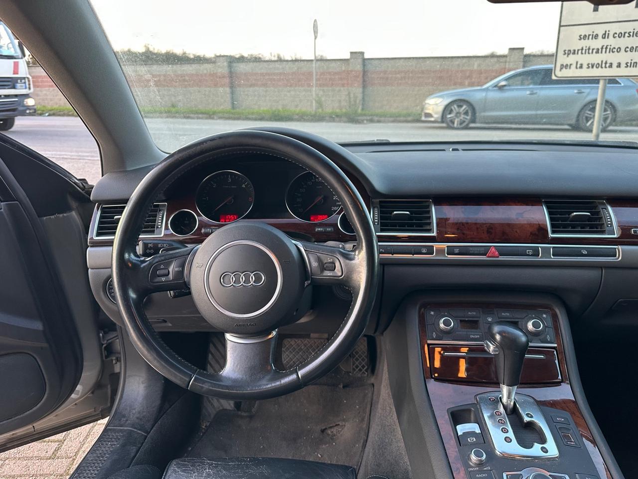 Audi A8 3.0 V6 TDI quattro tiptronic