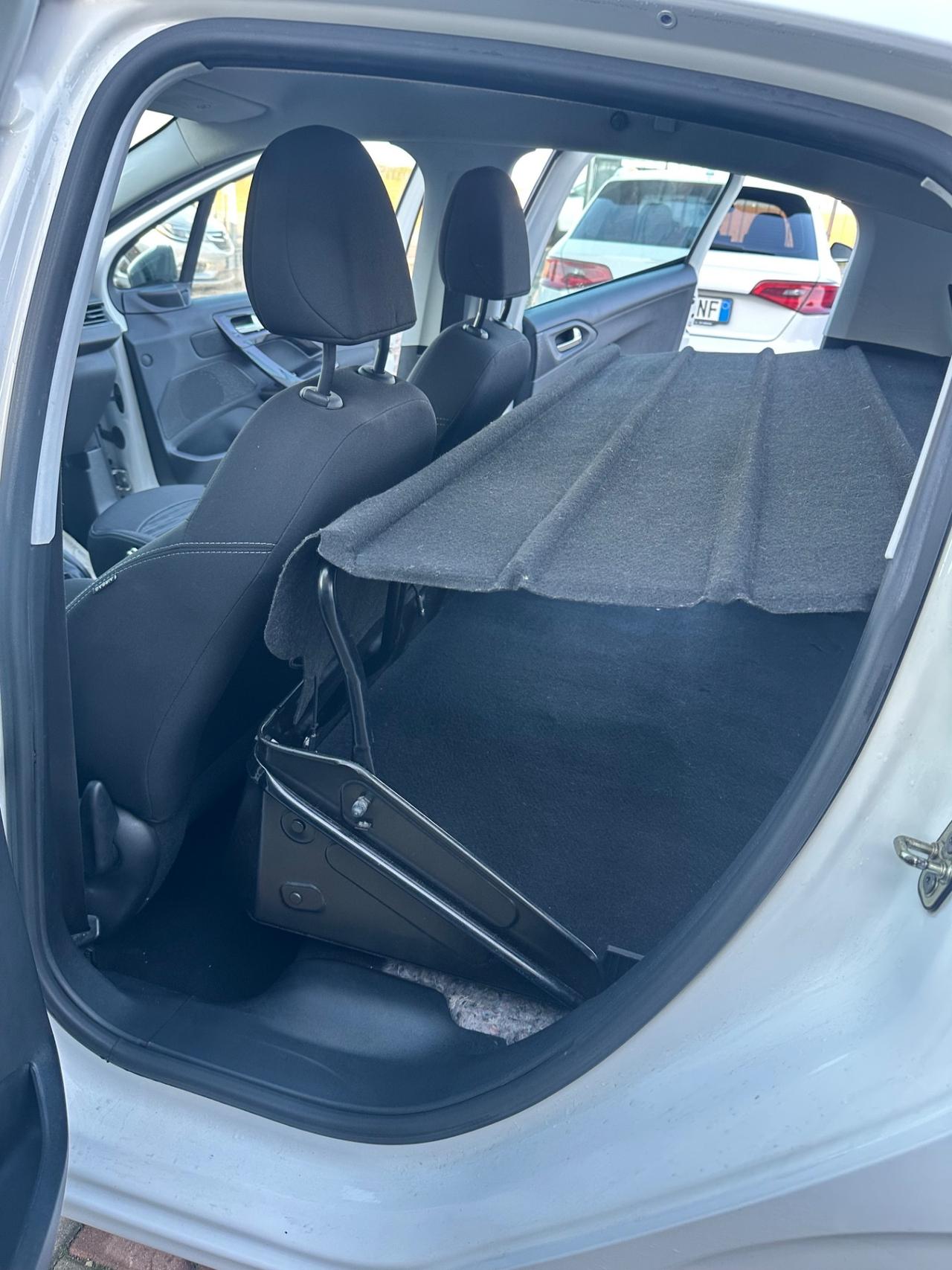 Peugeot 208 1.4 HDi 68 CV 5 porte Van