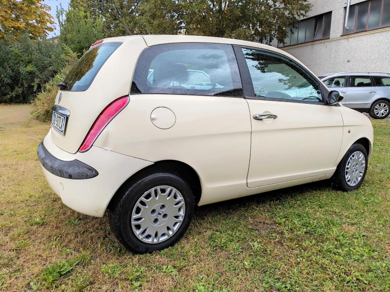 Lancia Ypsilon 1.2 METANO