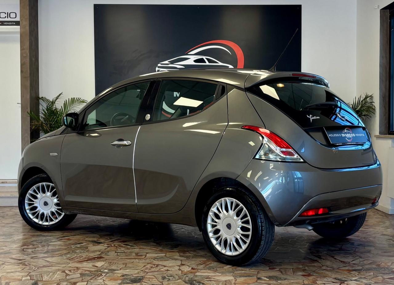 Lancia Ypsilon 1.2 69 CV 5 porte GPL Ecochic Gold