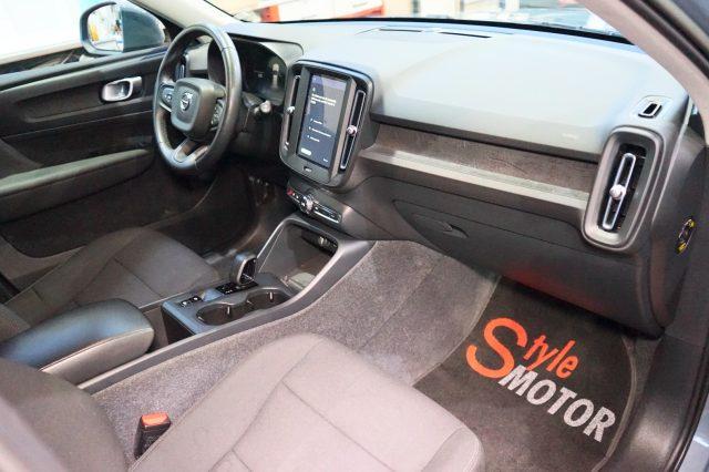 VOLVO XC40 B3 automatico Business MHEV Certificata