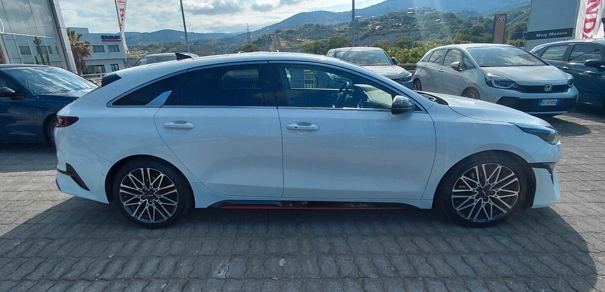 Kia ProCeed 1.6 T-GDI DCT GT