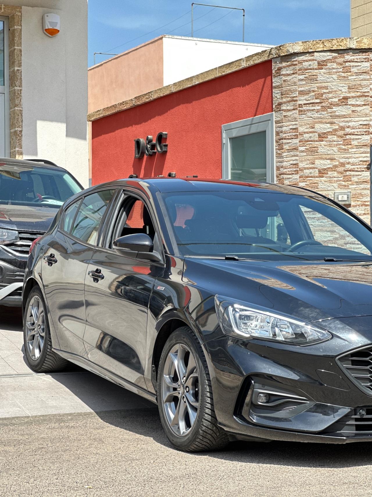 Ford Focus 1.5 120 CV ST-Line-2021 LED/18"/NAVI