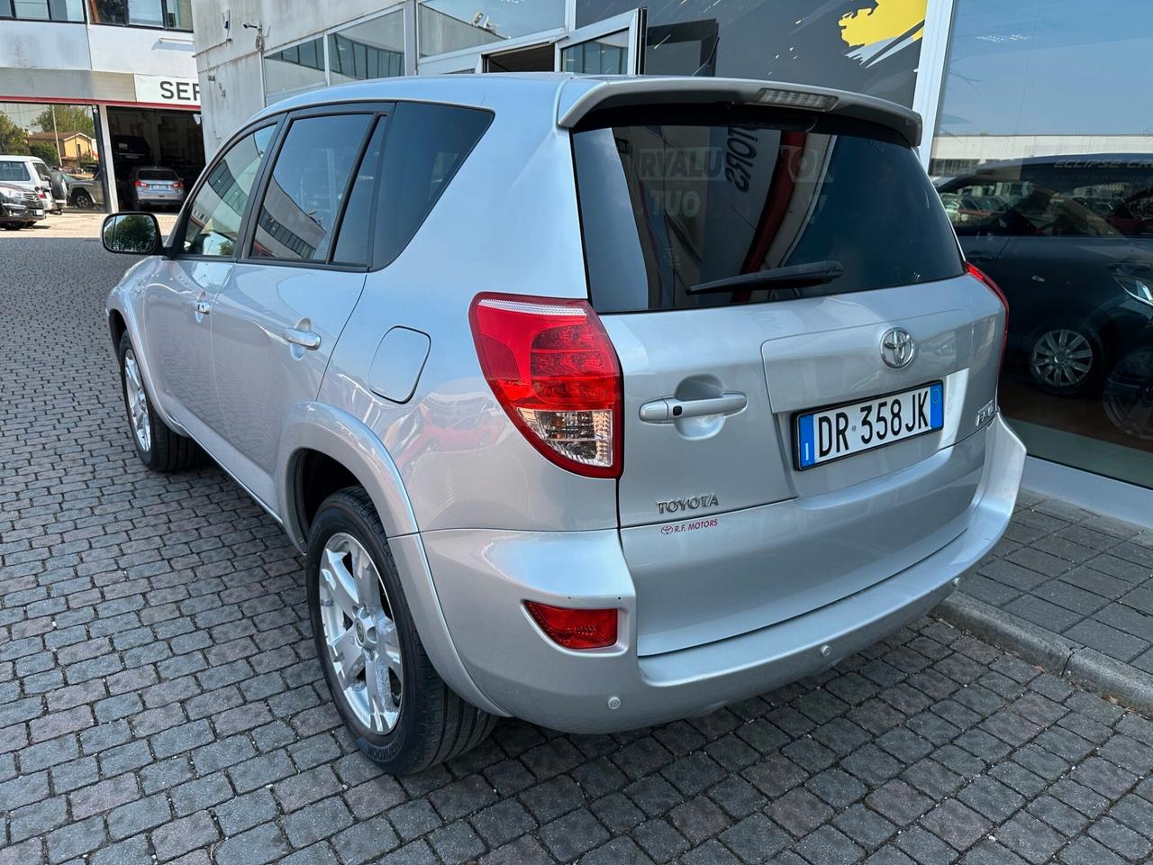 Toyota RAV 4 RAV4 2.2 D-4D 177 CV Luxury
