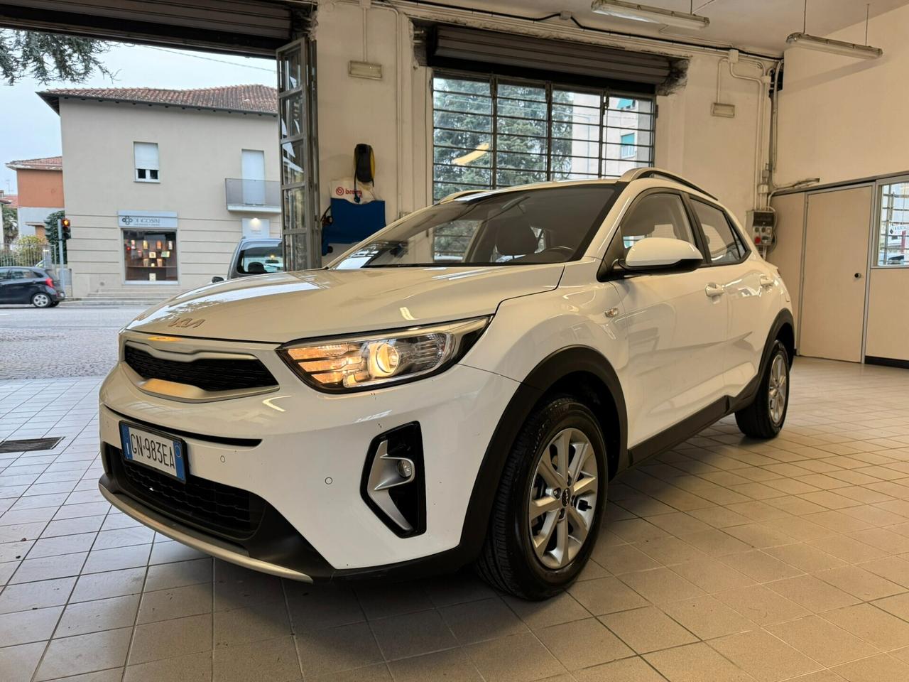 KIA STONIC 1.2 OK NEOPATENTATI URBAN