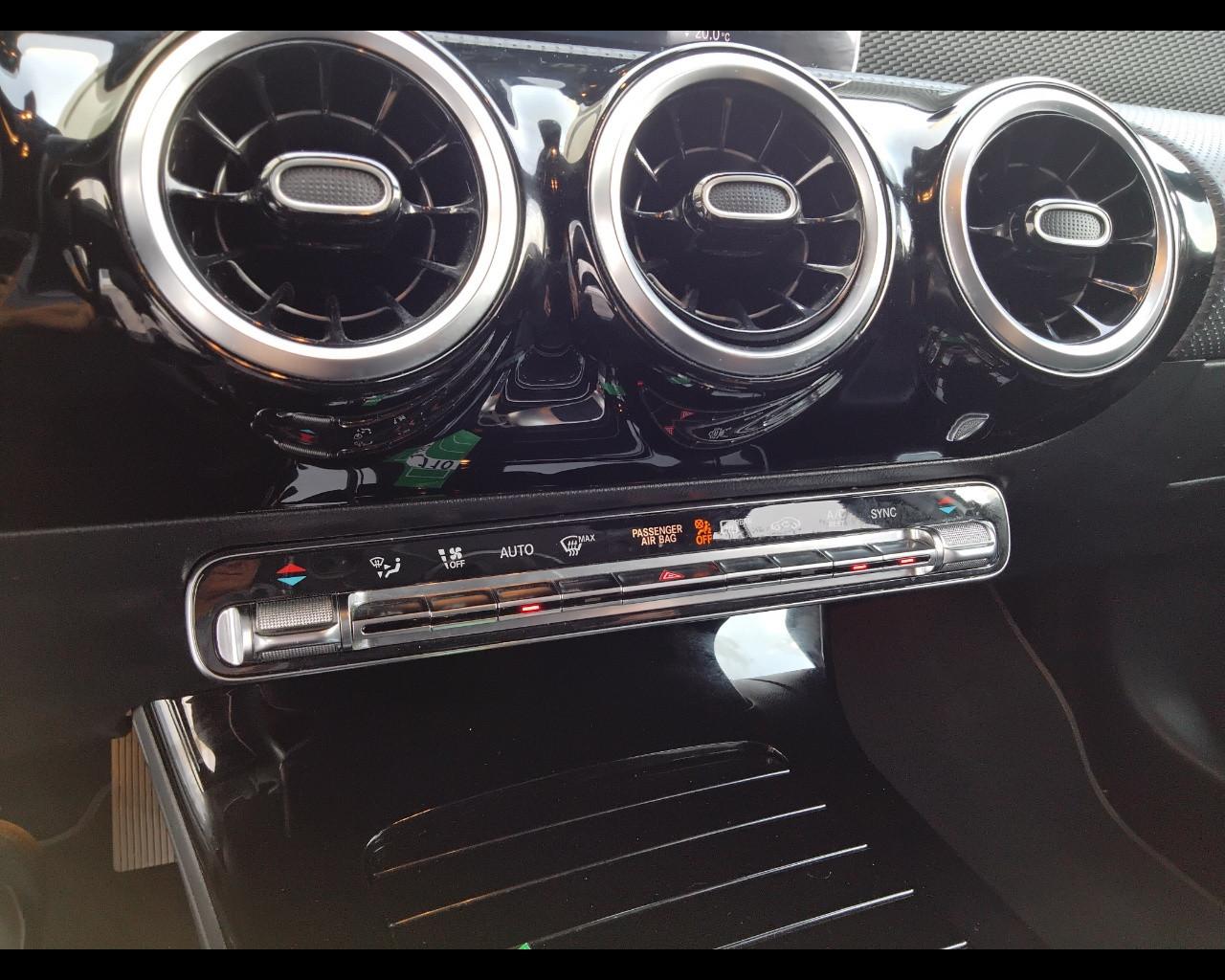 Mercedes-Benz Classe A - W177 2018 - A 180 d Sport auto
