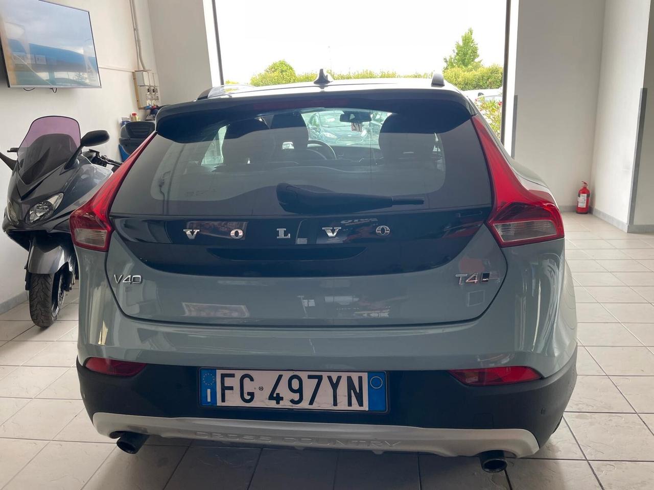 Volvo V40 Cross Country T4 AWD Geartronic Kinetic