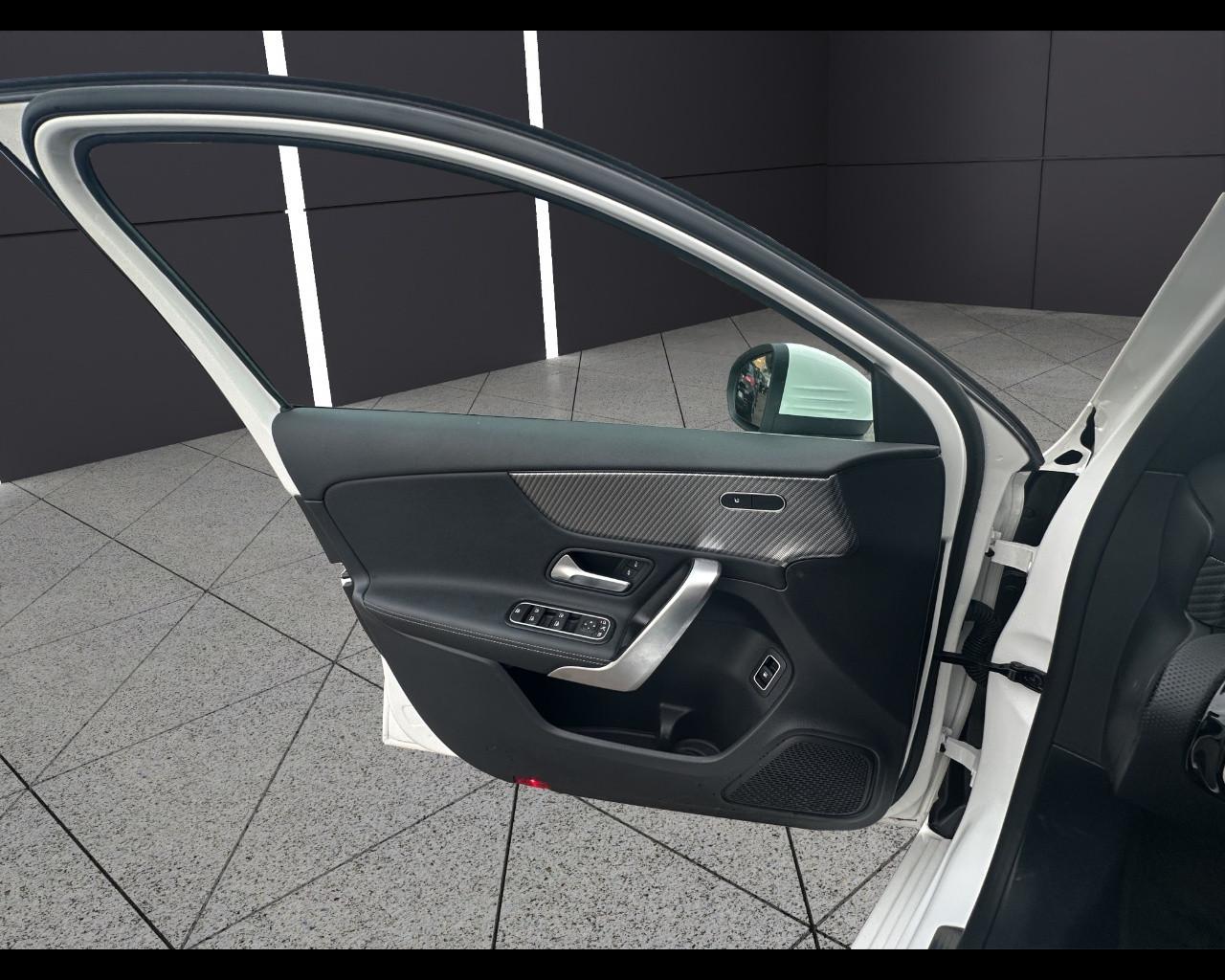 Mercedes-Benz Classe A (W177) - A 250 e hybrid EQ Progressive Advanced Plus
