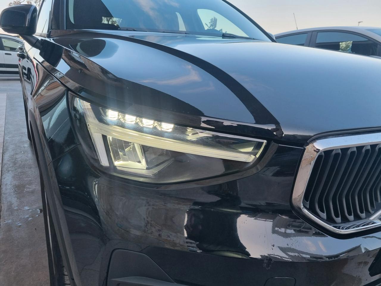 Volvo XC40 B3 automatico Plus Bright