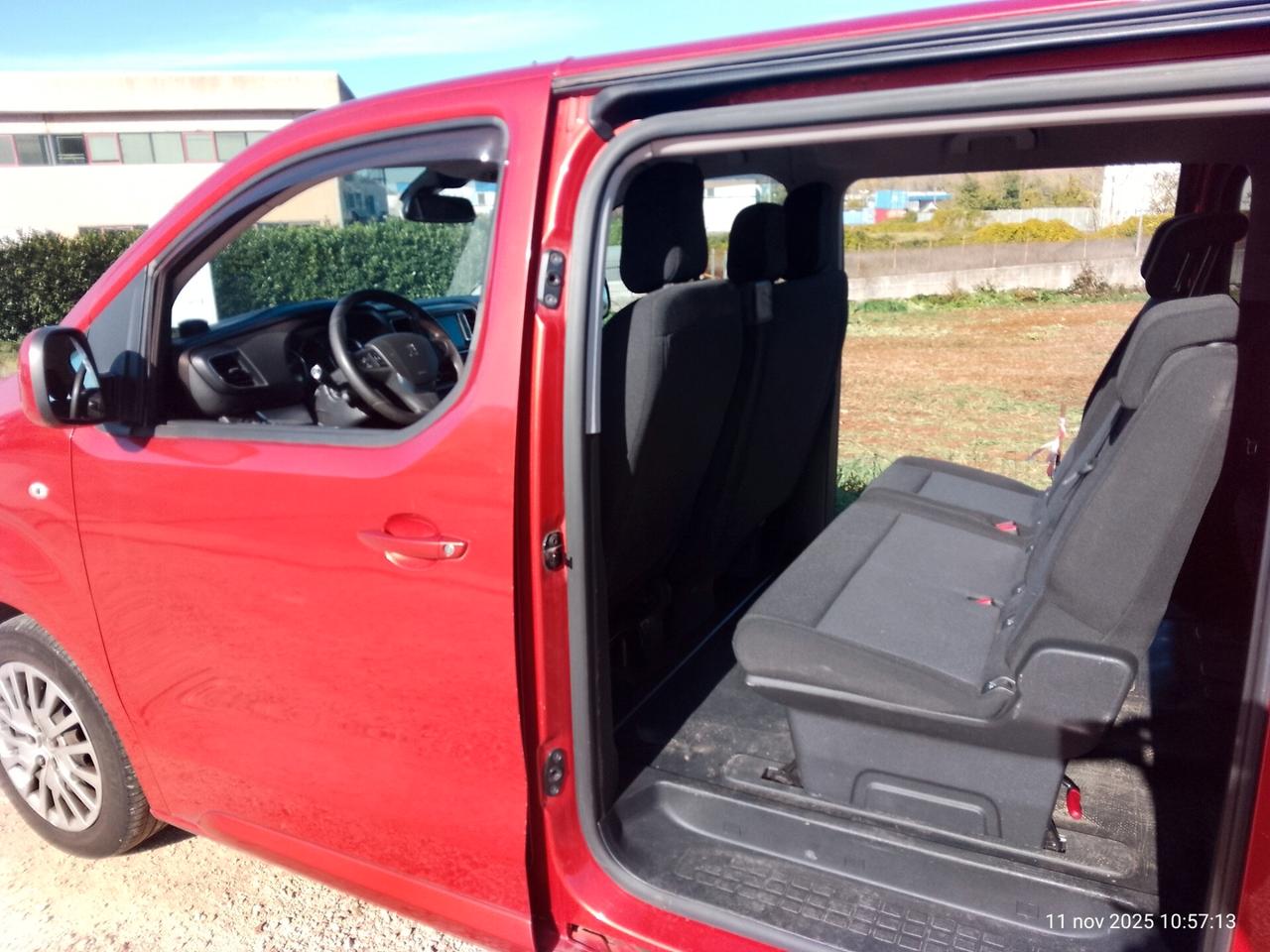 Peugeot Traveller HDi 9 POSTI