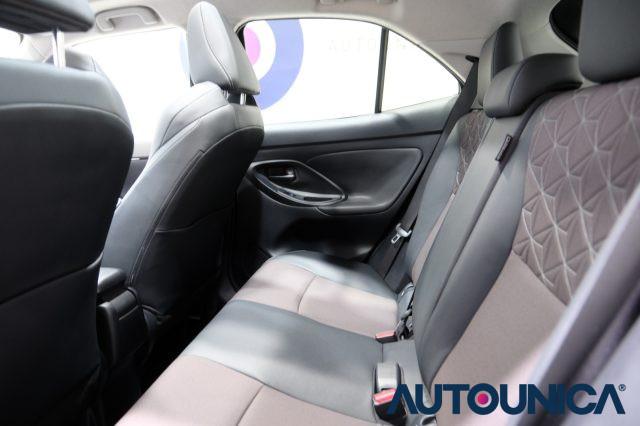 TOYOTA Yaris Cross 1.5 HYBRID E-CVT AWD-I 4x4 LOUNGE TETTO PANORAMA