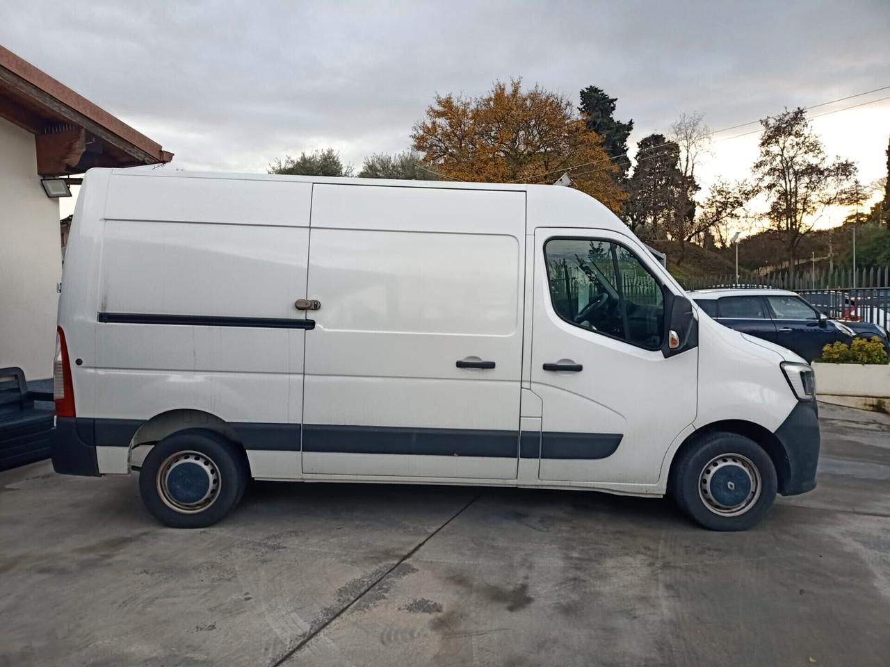 Renault Master T33 2.3 dci 135 cv L2H2 NETTO IVA