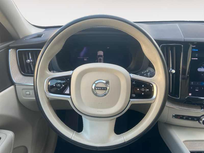 VOLVO XC60 2.0 b4 Inscription AwD AuTo
