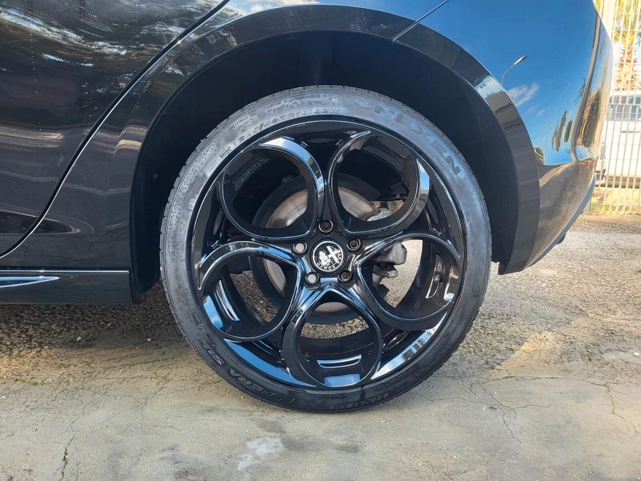 Alfa Romeo Giulietta 1.6 JTDm 120 CV Veloce Carbon Look