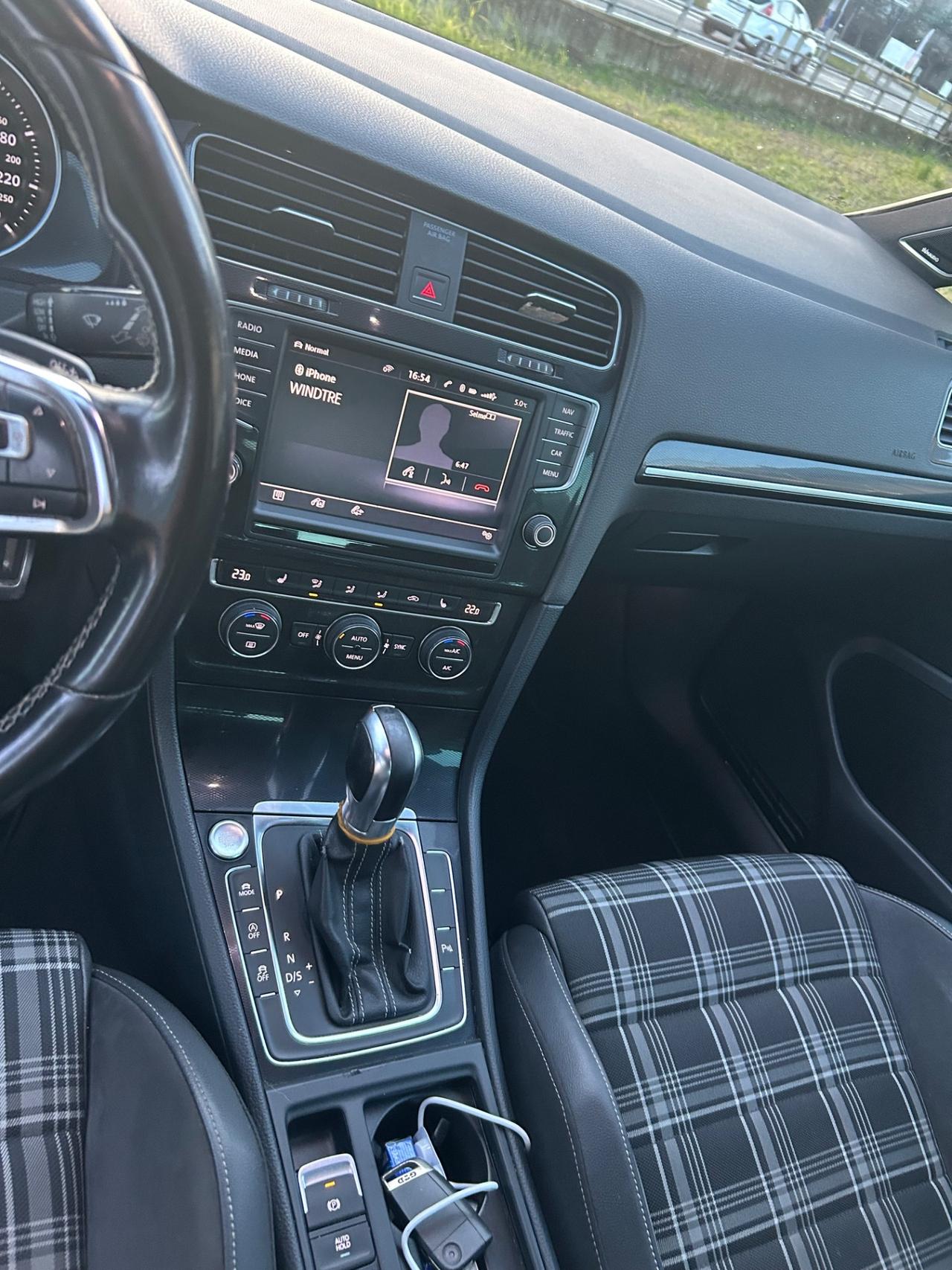 Volkswagen Golf Sportsvan 2.0 TDI DSG Highline BlueMotion Tech.