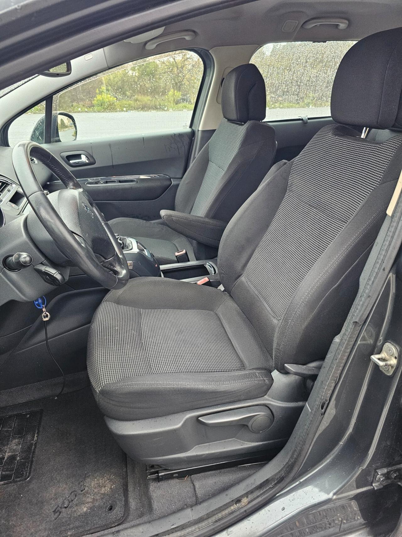 Peugeot 5008 7 POSTI 1.6 HDi 110CV