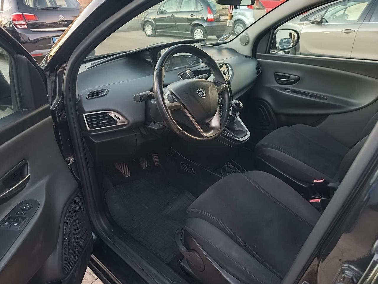 Lancia Ypsilon 1.2 Gold - anno 2015