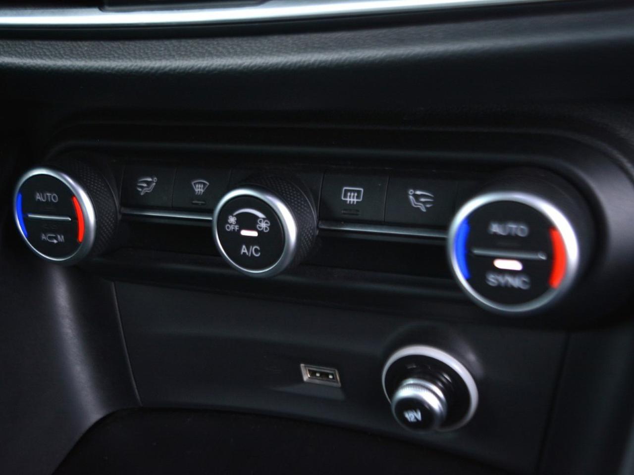 Alfa Romeo Stelvio 2.0 turbo 200cv business q4 at8