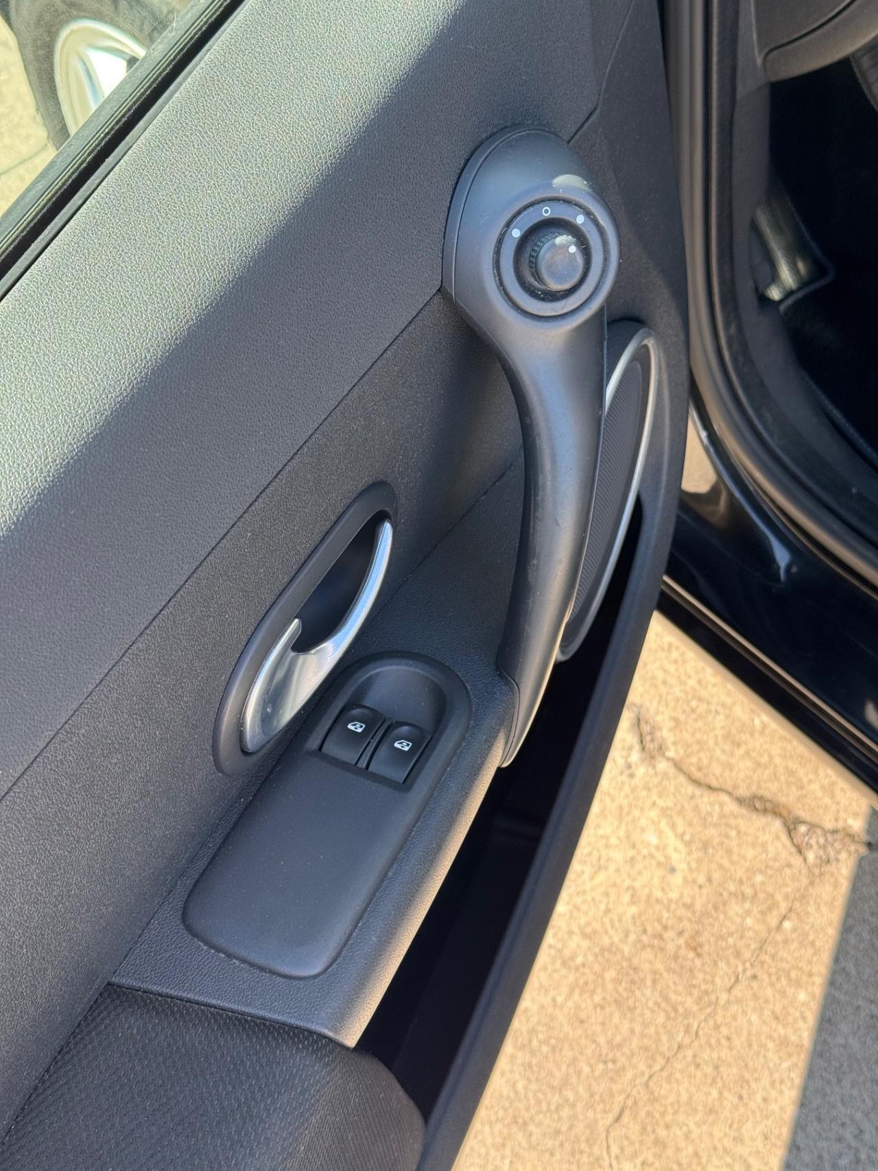 Renault Clio 1.2 -5 porte- Neopatentati