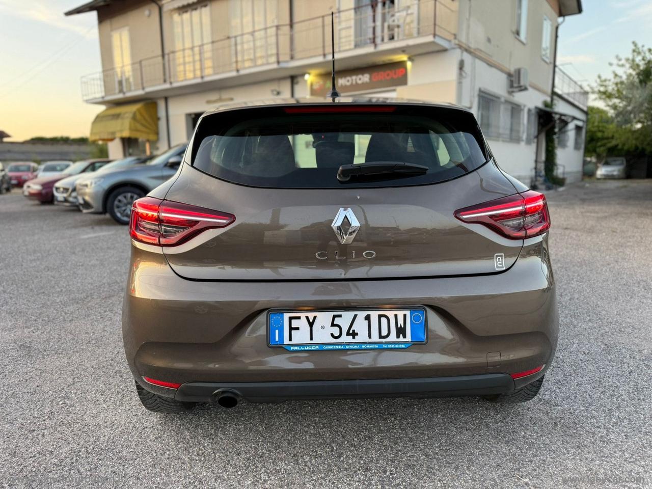 RENAULT Clio TCe 12V 100 CV 5p. Edition One