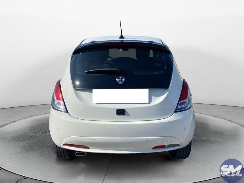 Lancia Ypsilon 1.0 FireFly 5 porte S&S Hybrid Platino