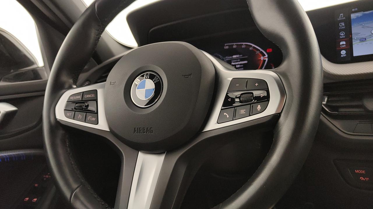 BMW Serie 1 F40 - 118d Msport auto