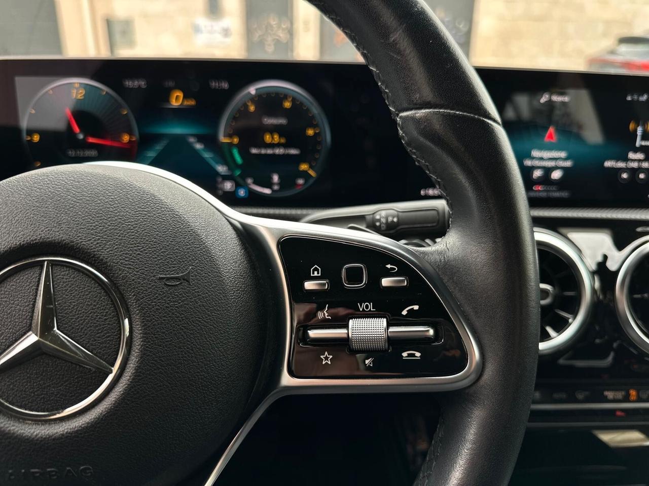 Mercedes-benz A 180 d Sport Sedan