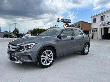 MERCEDES-BENZ GLA 180 d Sport