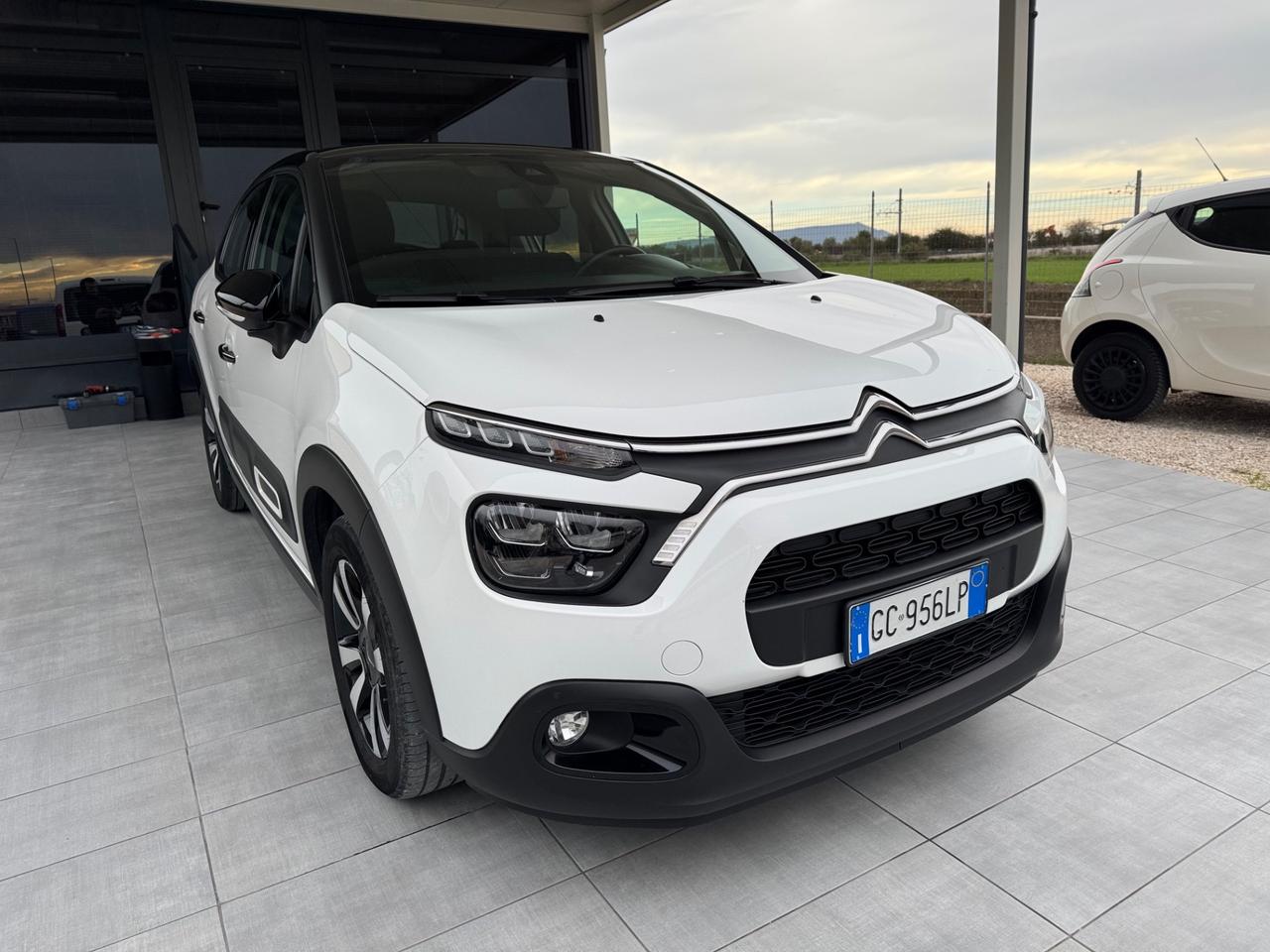 Citroen C3 BlueHDi 100 S&S Shine Pack