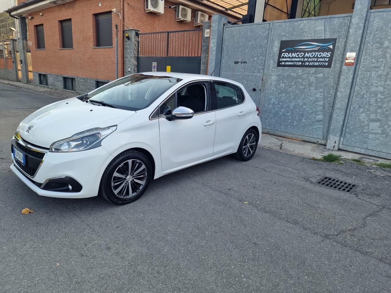 Peugeot 208 PureTech 82 5 porte Allure