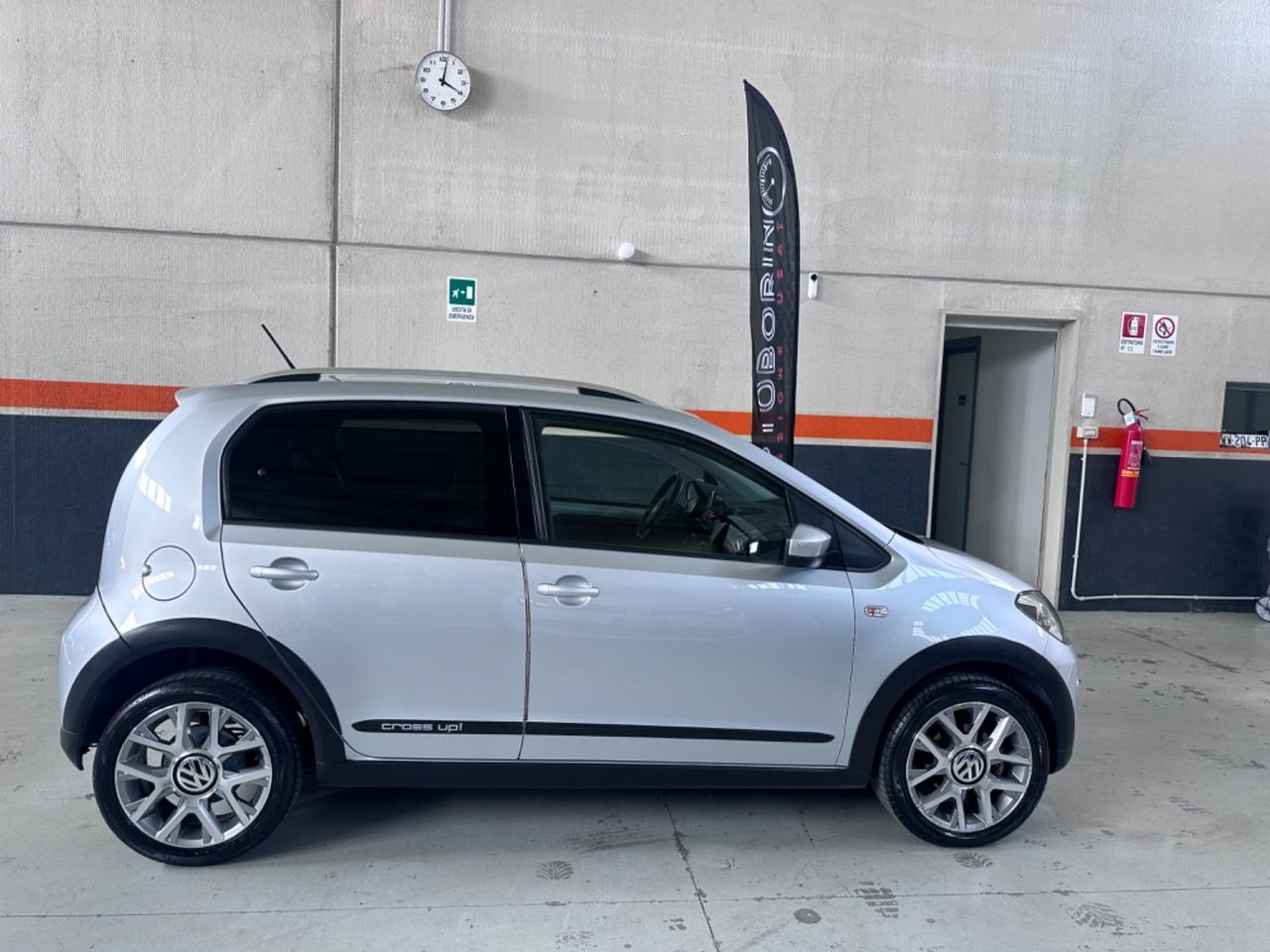 Volkswagen up! 1.0 75 CV 5p. cross up!
