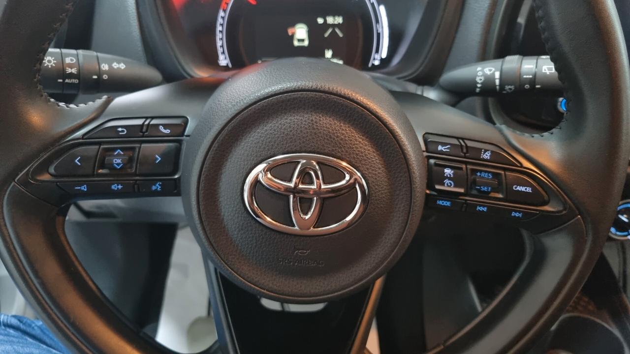 Toyota Aygo Connect 1.0 VVT-i 72 CV 5 porte x-play