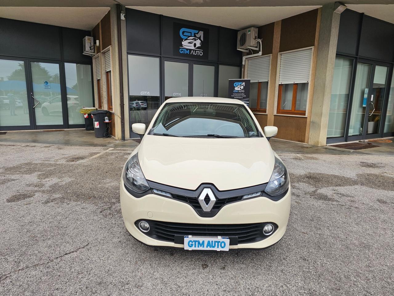 Renault Clio 1.2 75CV -OK Neopatentati