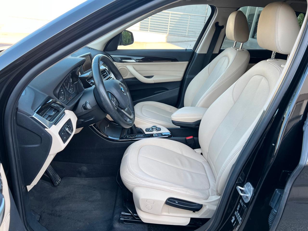 Bmw X1 sdrive18d xLine AUTOM. NAVI/PELLE/PD PERFETTA!!