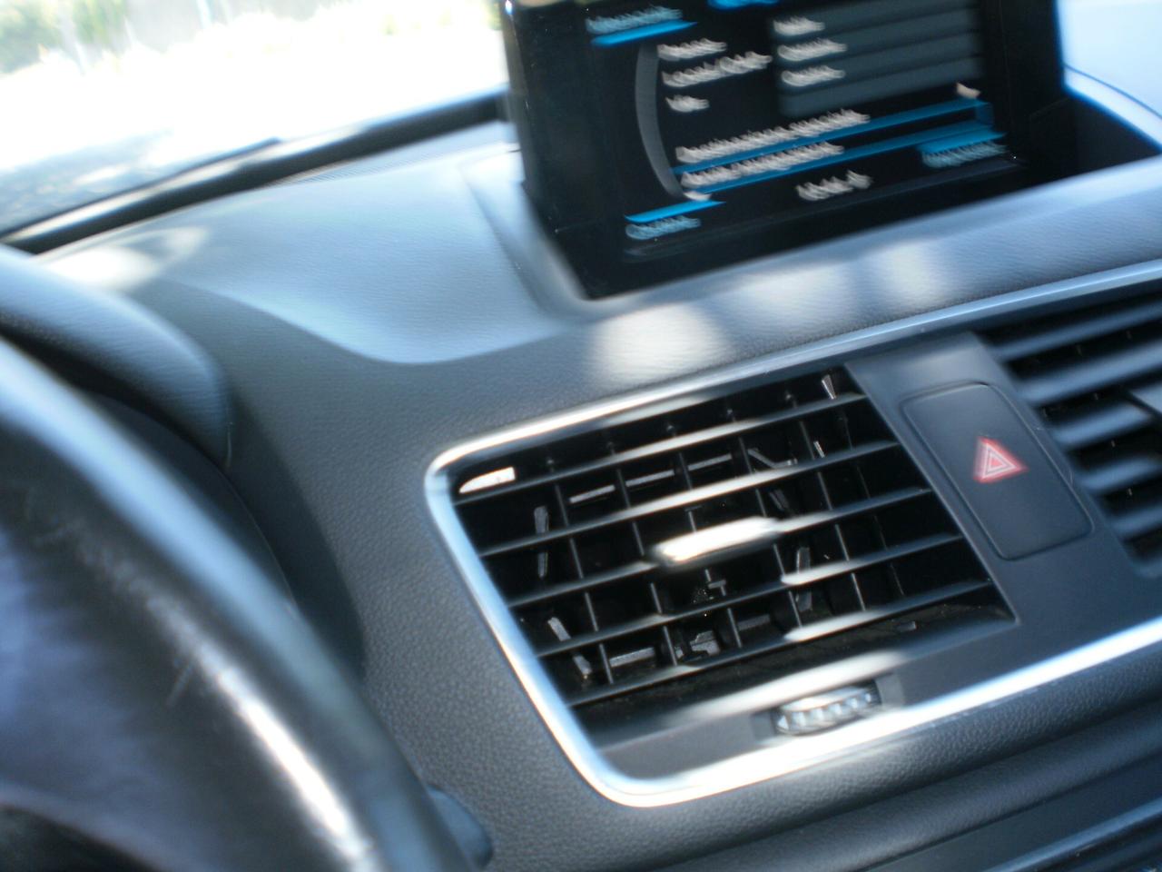 Audi Q3 2.0 TDI 120 CV Sport