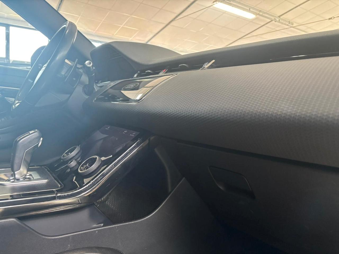 Land Rover Range Evoque AWD Auto R-Dynamic S