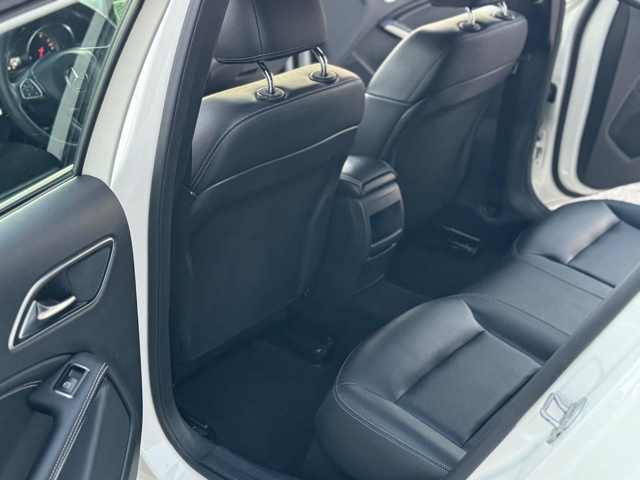 Mercedes-benz GLA 180 Sport, Pelle Automatico