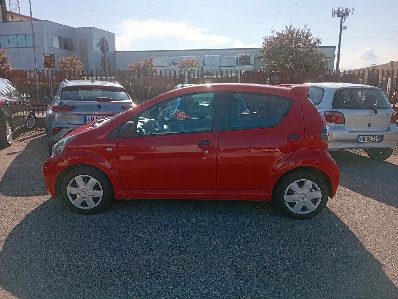 Toyota Aygo 1.0 12V VVT-i 5 porte Now