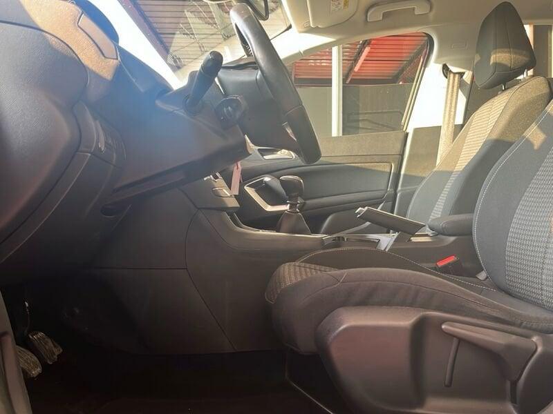 Peugeot 308 308 BlueHDi 100 S&S SW Active