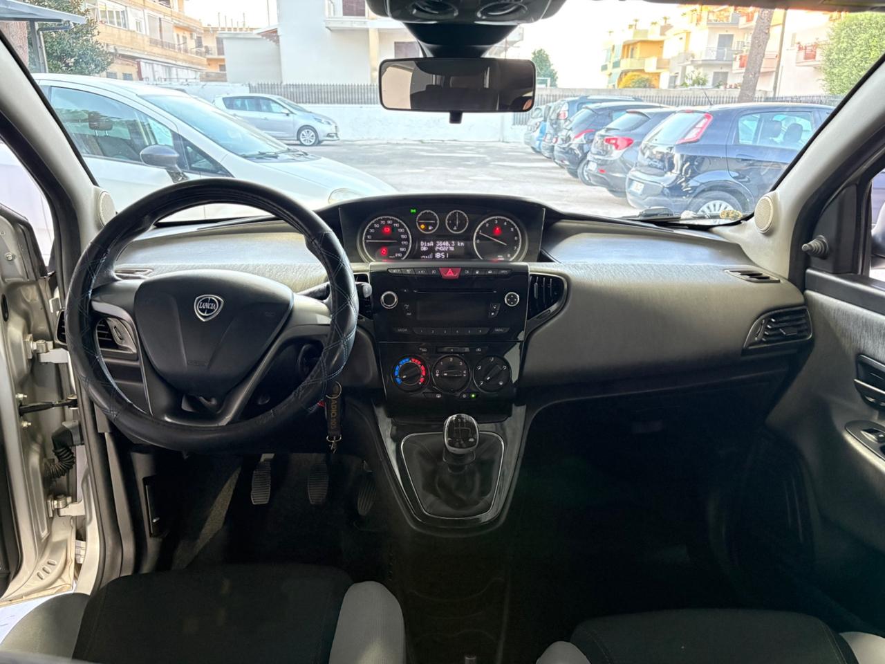 Lancia Ypsilon 1.2 69 CV 5 porte GPL Ecochic Silver