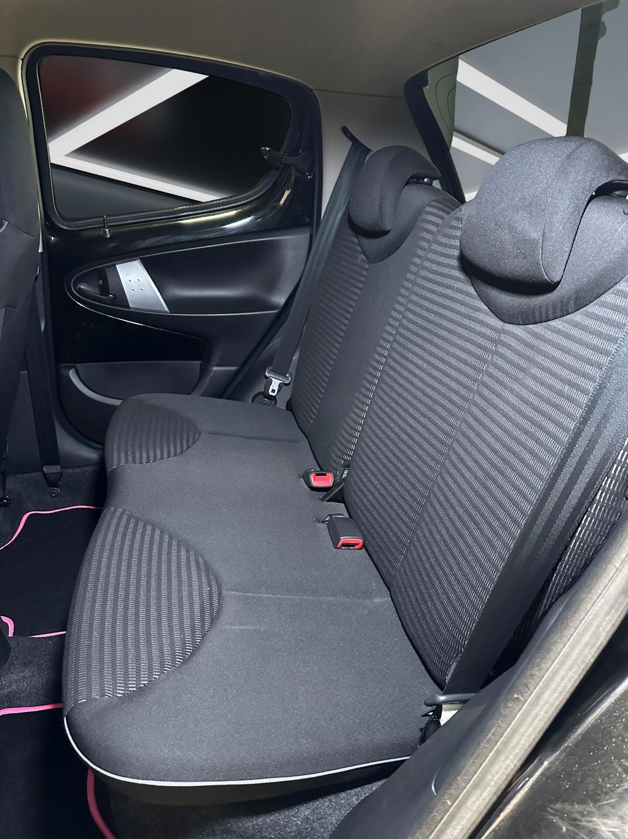 Peugeot 107 1.0 68CV 5p. Urban Move