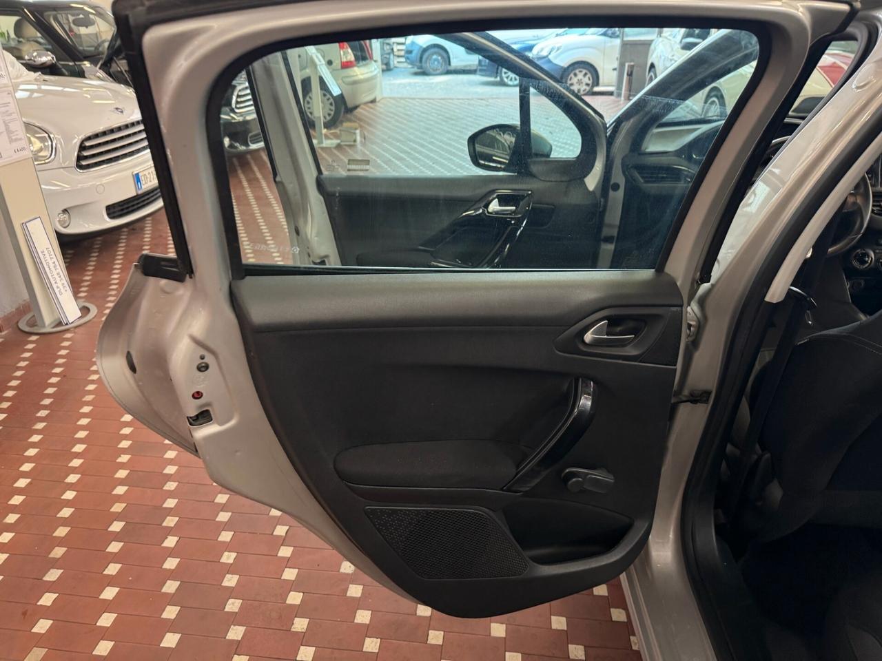 Peugeot 208 1.2 VTi 82 CV 5 porte Allure - UNICO PROPRIETARIO