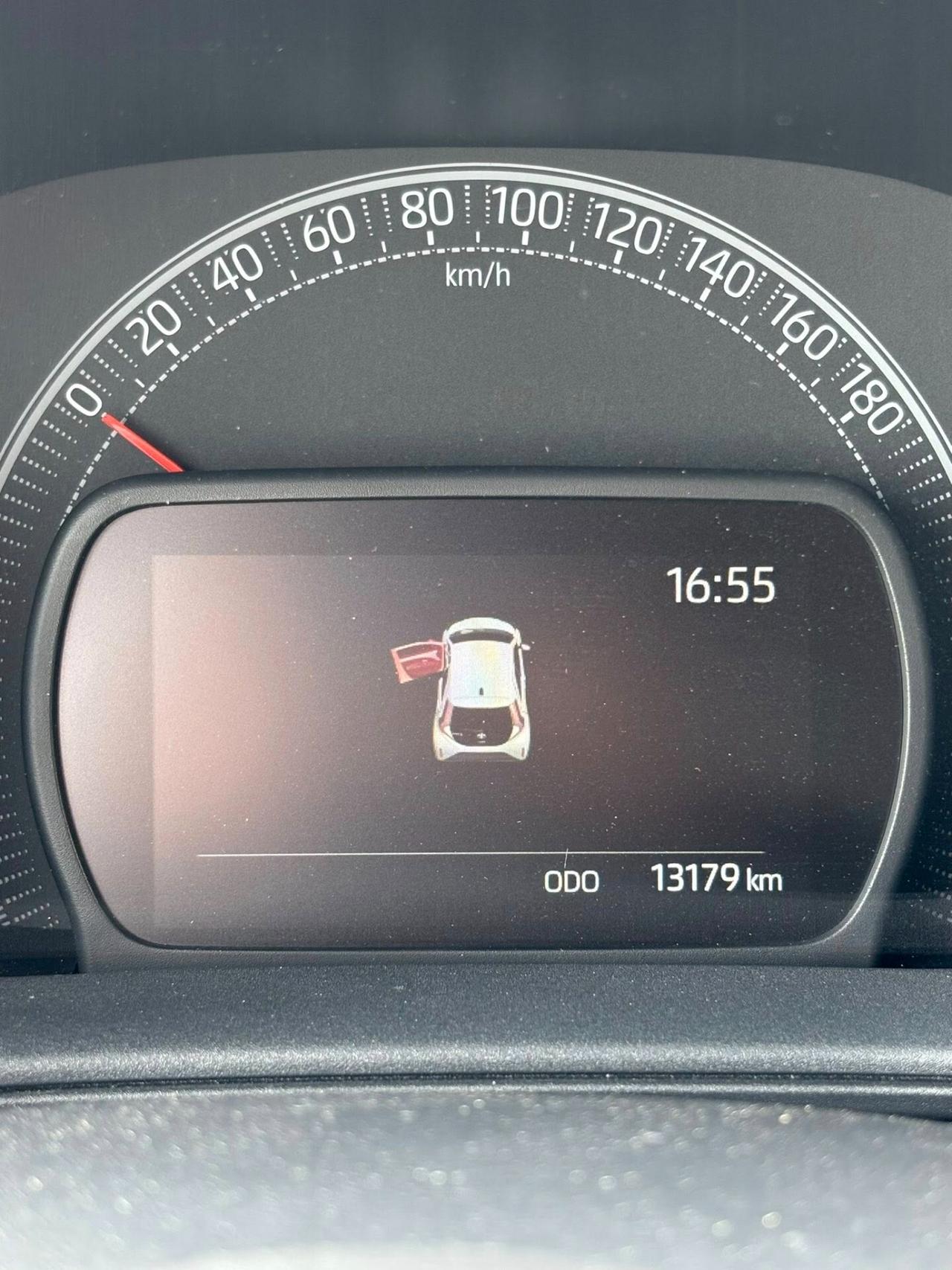 Toyota Aygo X 1.0 VVT-i 72 CV 5 porte Trend