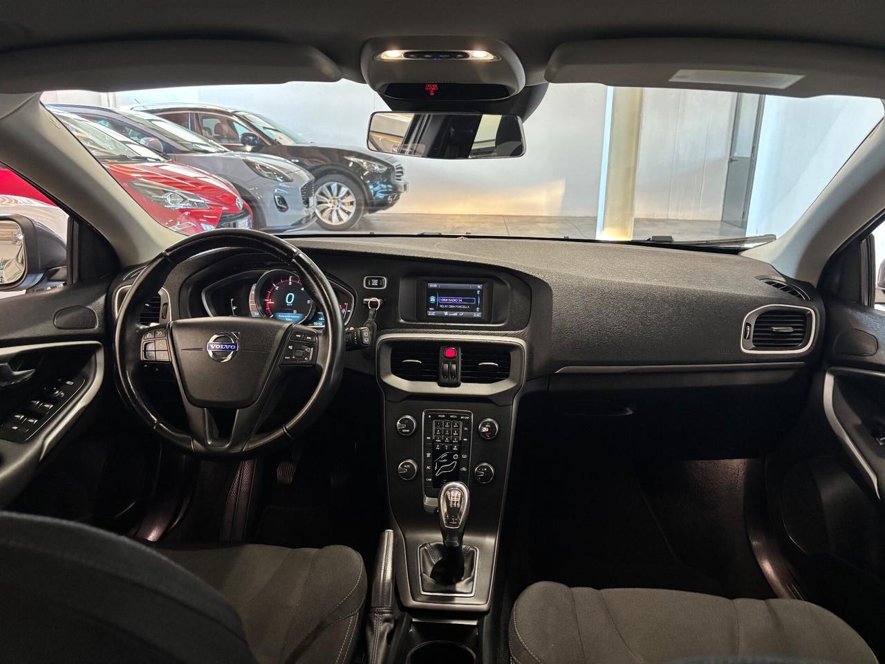 Volvo V40 D2 1.6 Summum | OK NEOPATENTATI |